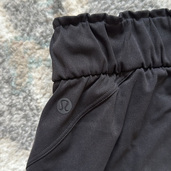 Lululemon Keep Moving Pant 7/8 High-Rise in Black - Picture 7 of 9